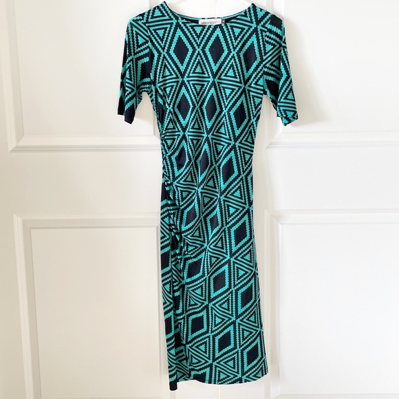Veronica M Geometric Diamond Print Green and Black Ruched Dress - Picture 1 of 8